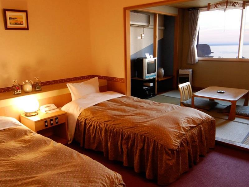 Shiretoko Yuhi No Ataruie Onsen Hostel Сярі Екстер'єр фото