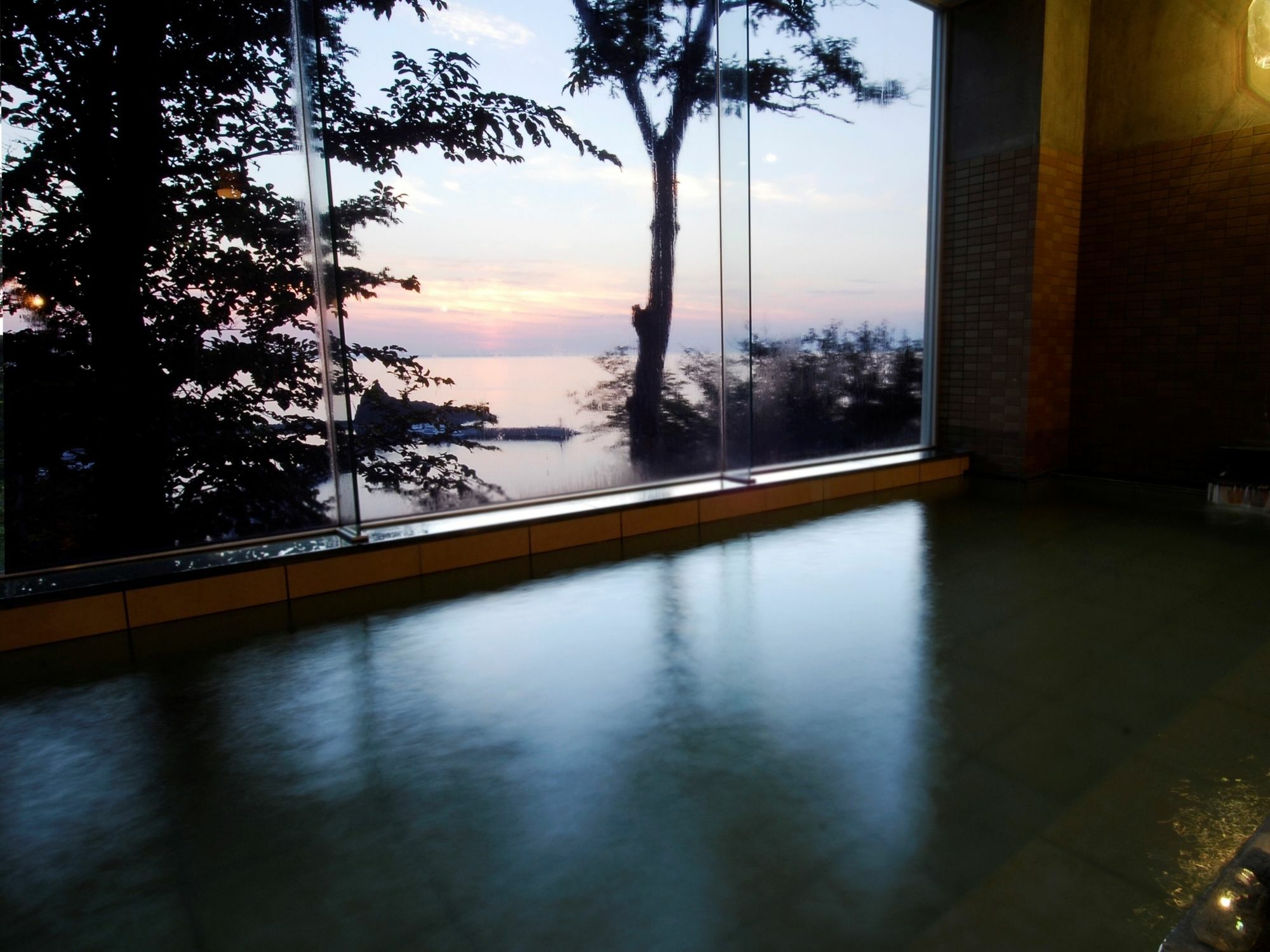 Shiretoko Yuhi No Ataruie Onsen Hostel Сярі Екстер'єр фото