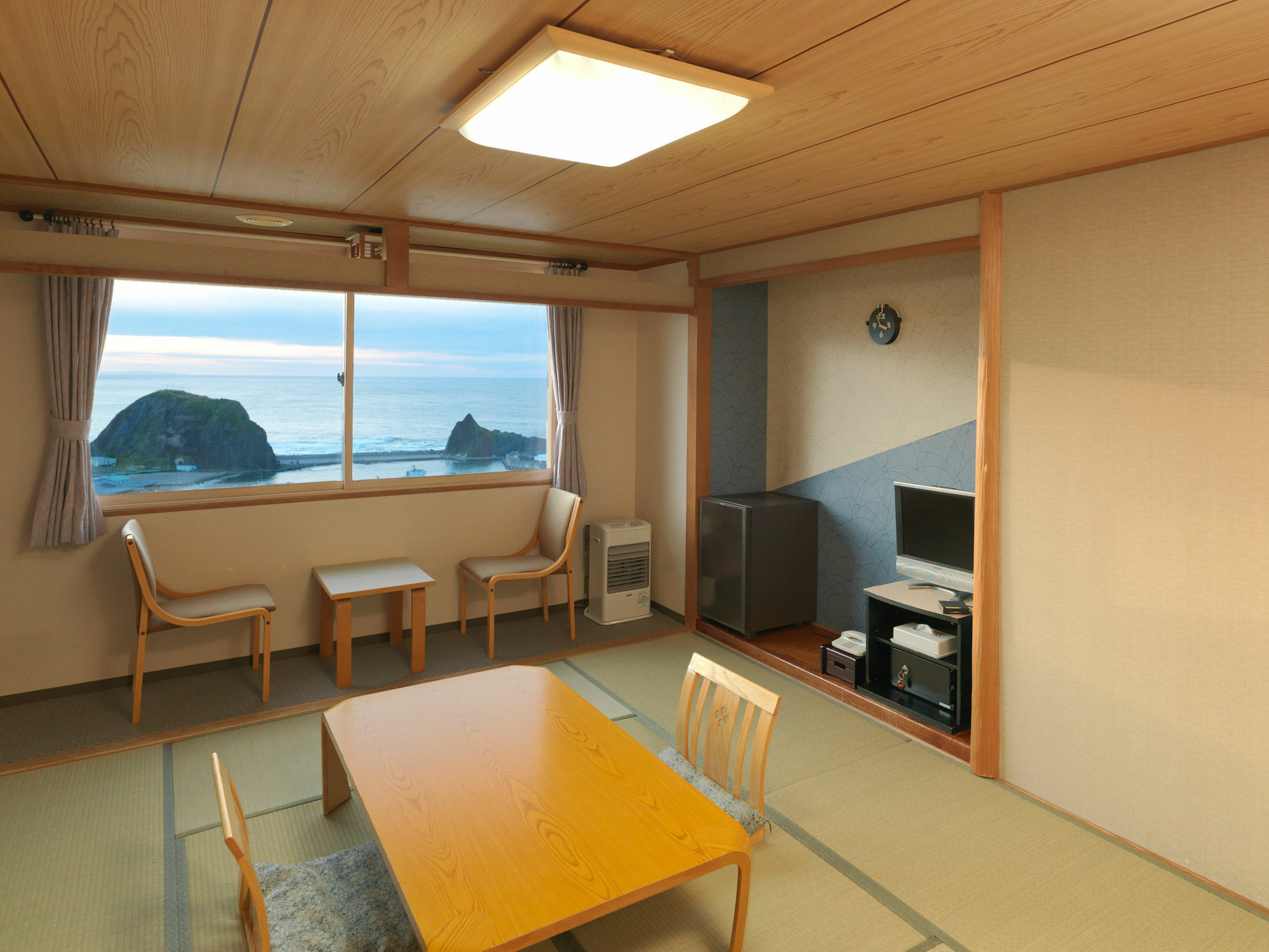 Shiretoko Yuhi No Ataruie Onsen Hostel Сярі Екстер'єр фото